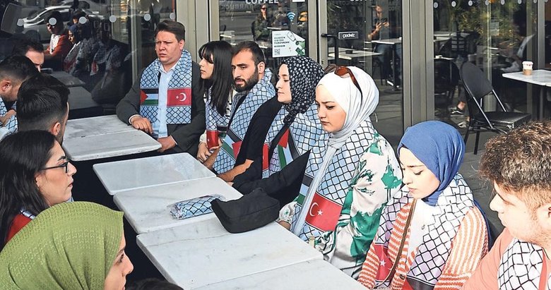 AK Partili gençlerden ses getiren eylem