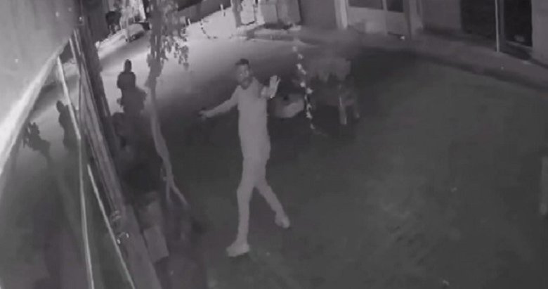 İzmir’de hareketli anlar! Yeni tanıştığı kadını rehin alan saldırgan polislere ateş açtı