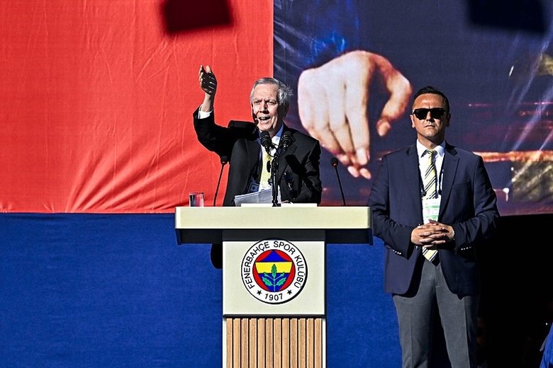 fenerbahcede-baskanlik-secimi-icin-oy-verme-islemi-basladi-1780817838858.jpeg