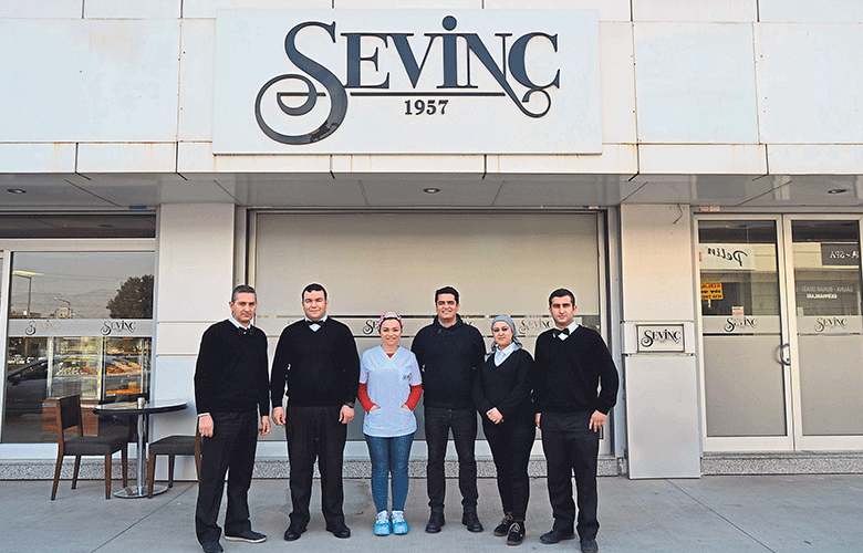 Sevinç Pastanesi’nin 3’üncü kuşağı geleneği yaşatıyor