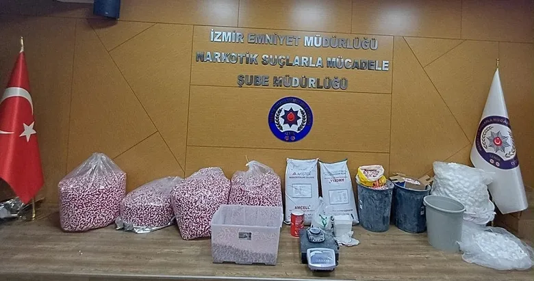 İzmir’de uyuşturucu imalathanesine dönüştürülen depoya operasyon