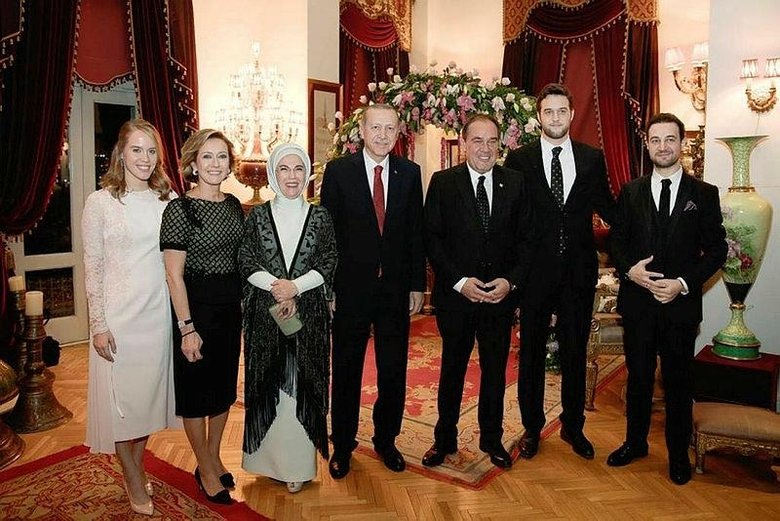 Kalyoncu ve Demirören ailesinin mutlu günlerine başkan Erdoğan ortak oldu