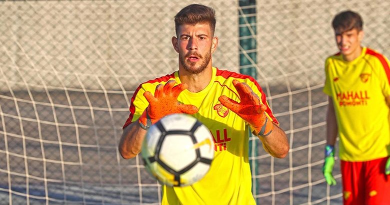 Göztepeli kaleci Göktuğ Bakırbaş, Erzurumspor’a transfer oldu