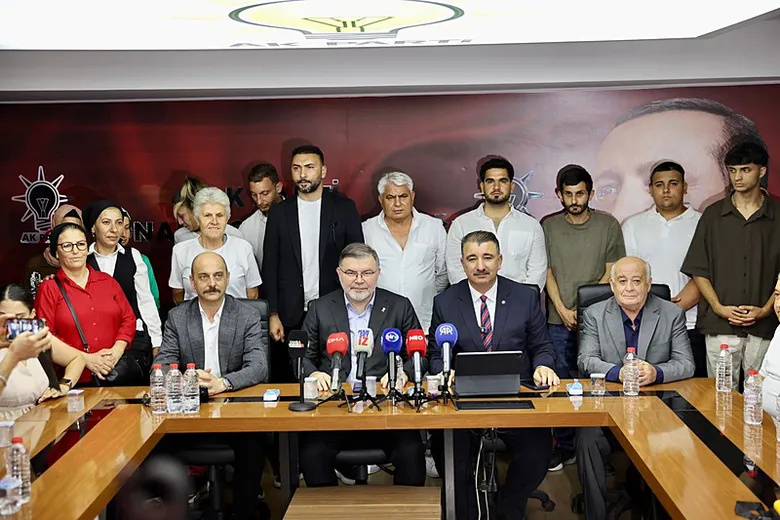 AK Parti İzmir’e 370 yeni katılım