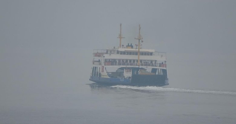 Gelibolu - Lapseki feribot hattına sis engeli