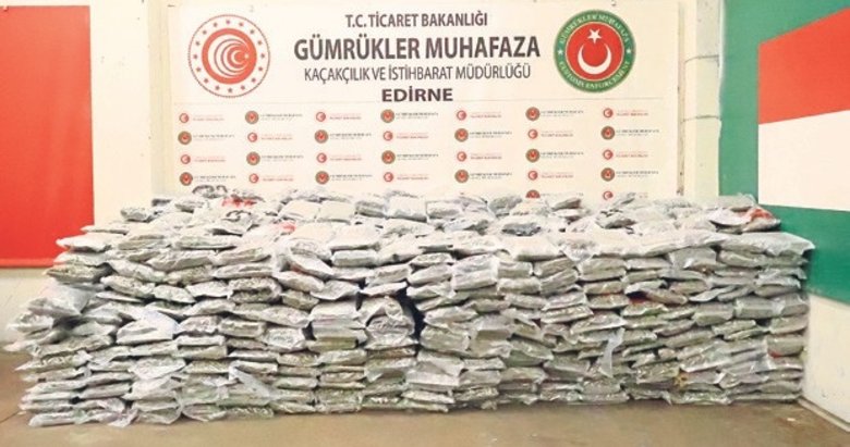 Kapıkule’de 1 ton 413 kilo esrar ele geçirildi