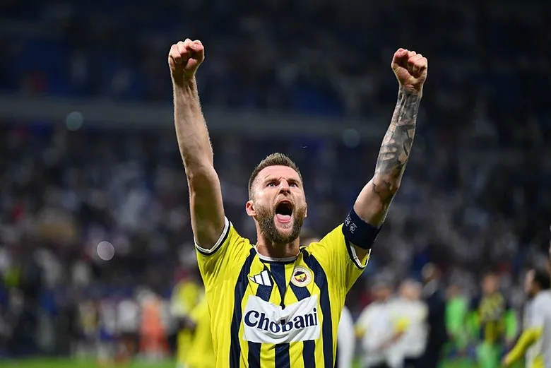 fenerbahce-sampiyonlar-liginde-1787810481332.jpeg