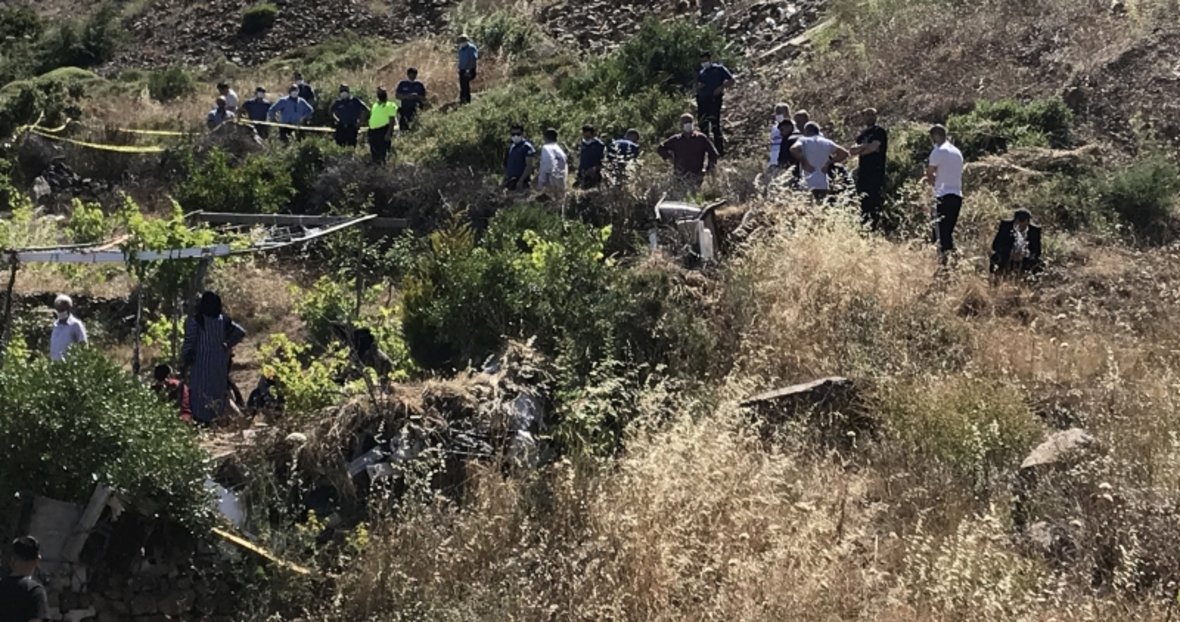 Izmir De Feci Olum Bahcesindeki Otlari Yakmak Isterken Canindan Oldu Izmir Haberleri