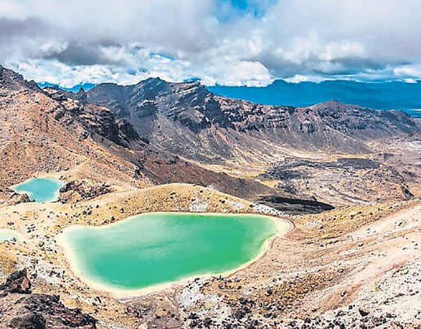 Gerçek olamayacak kadar güzeller: Renkleriyle hayran bırakan göl ve nehirler