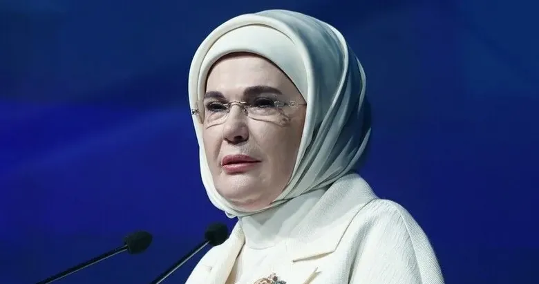 Emine Erdoğan, yazar Şule Yüksel Şenler’i vefatının 7’nci yılında andı