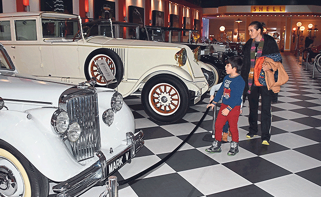 Otomobil uçar gider!..