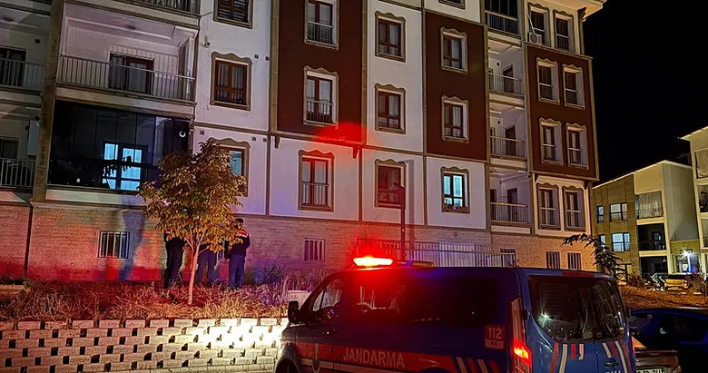 Manisa’da korku dolu anlar! Dengesini kaybetti, 3.kattan düştü