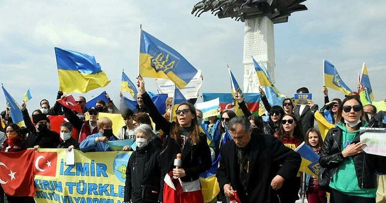 İzmir’deki Ukraynalılar toplandı!  ’Ukrayna halkı da Türkler gibi kahramanca savaşıyor’