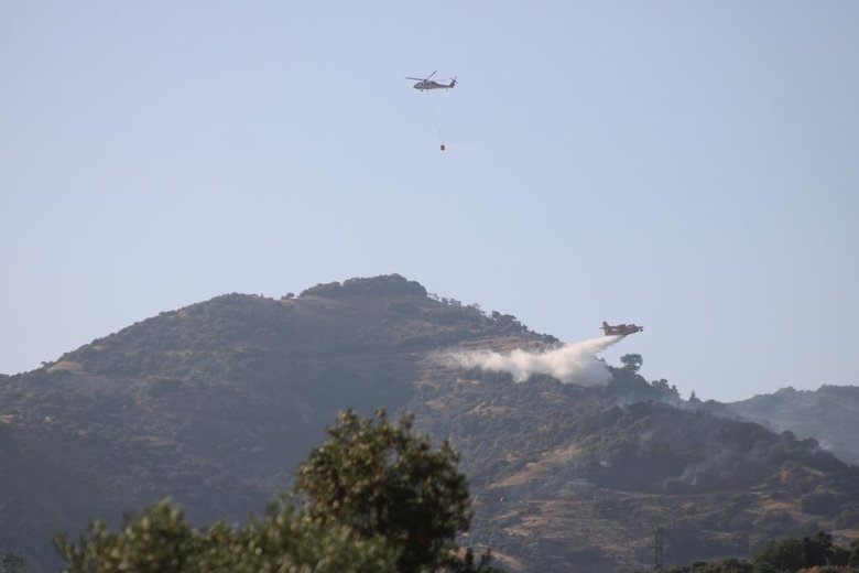 Kaynaktan çıkan kıvılcım 50 dönüm araziyi yaktı