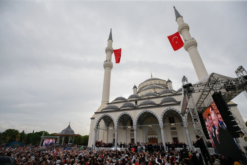 İzmir’deki Bilal Saygılı Camii ve Külliyesi Başkan Erdoğan’ın katılımı ile açıldı! Bilal Saygılı Camii’nin özellikleri neler?