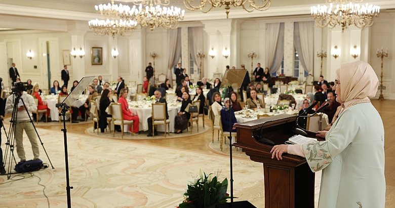Emine Erdoğan, Gönül Elçileri ile iftarda bir araya geldi