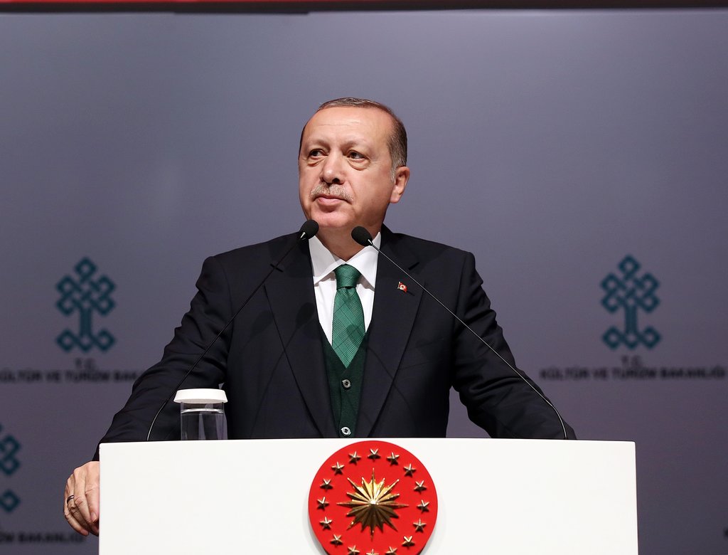 Cumhurbaşkanı Erdoğan, Yeni AKM binasını tanıttı