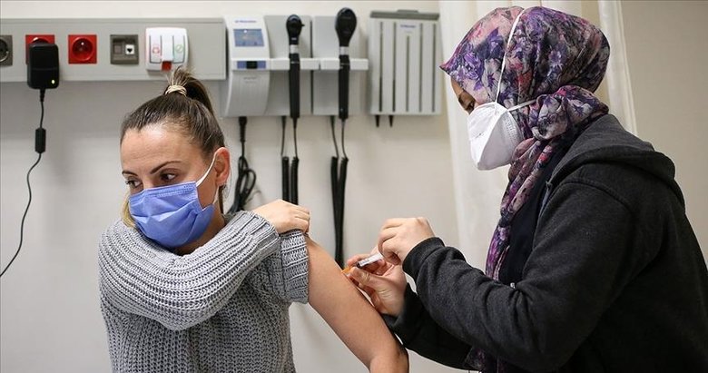 Türkiye’de Kovid-19’la mücadelede uygulanan aşı miktarı 60 milyonu aştı