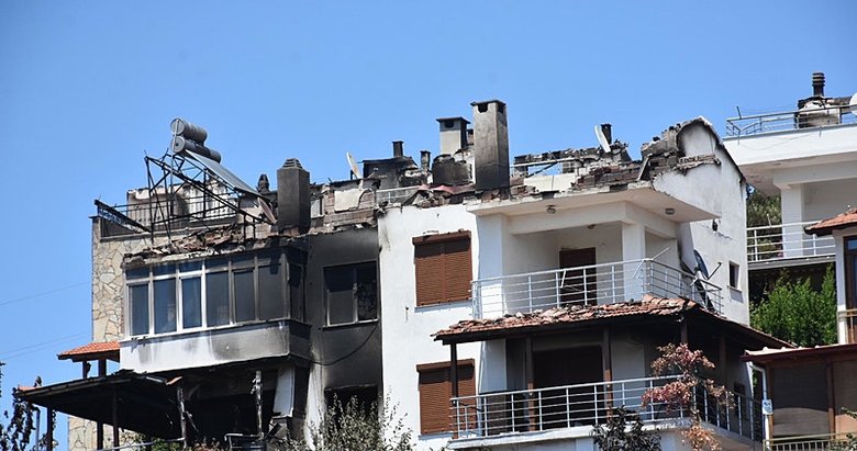 Alevlerden geriye enkaz kaldı