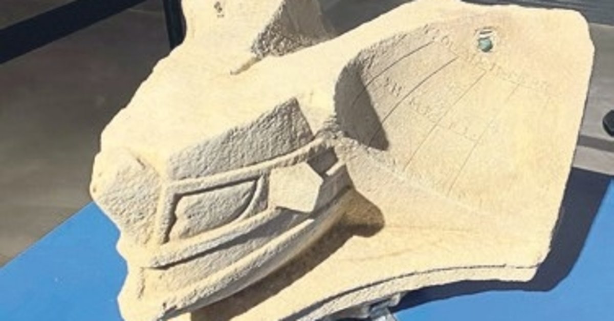 2 bin 200 yıllık güneş saati bulundu