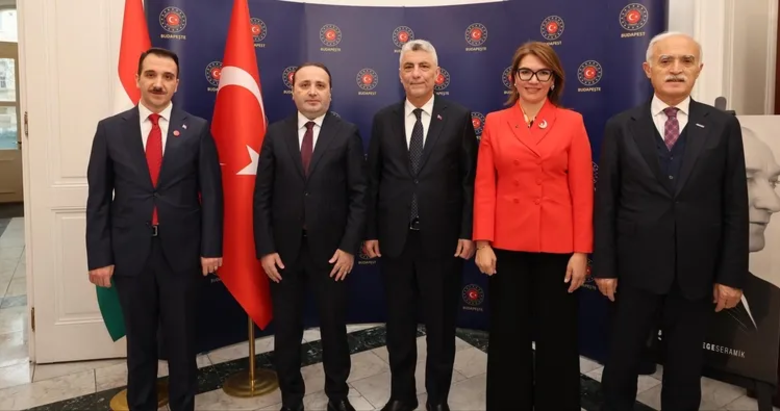 Bakan Bolat’tan Türkiye’nin Budapeşte Büyükelçiliği’ne ziyaret