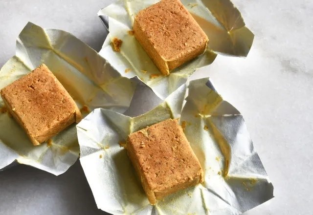 Sakın yemeklerinize atmayın! O kadar zararlı ki...