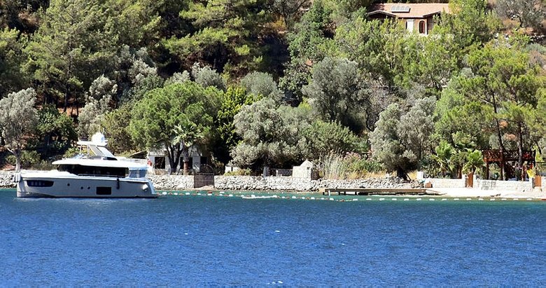 Şahan’ın özel iskelesi yıkılıyor