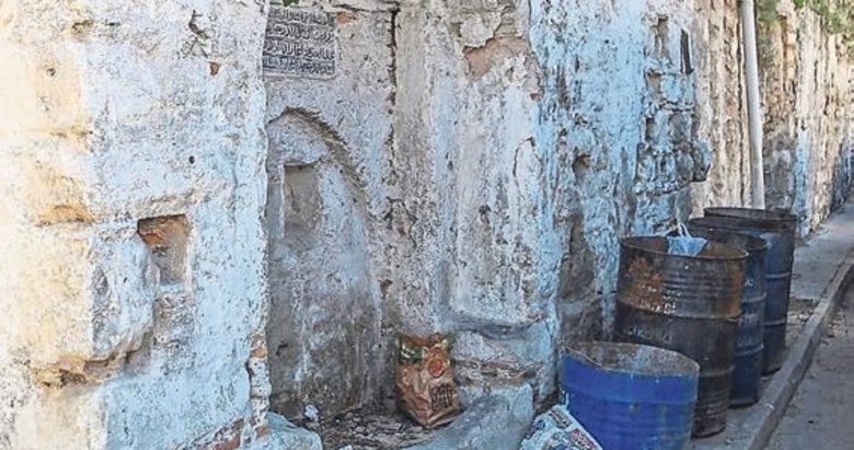 Hayır çeşmesi çöplüğe döndü!