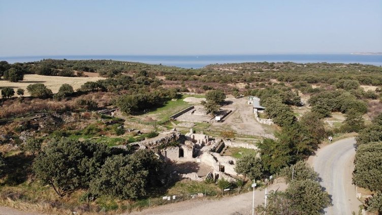 Çanakkale’de 2 bin 400 yıllık antik kent! Granit sütunlarla gelen zenginlik