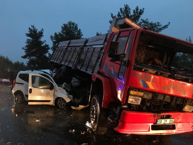 Denizli Pamukkale’de trafik kazası: 1 ölü, 2 yaralı