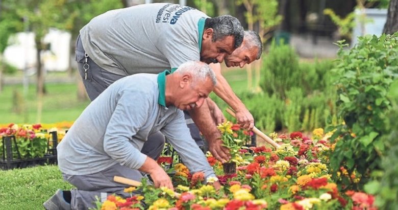 Çiçek alımı için haftalık 46 bin lira harcıyorlar