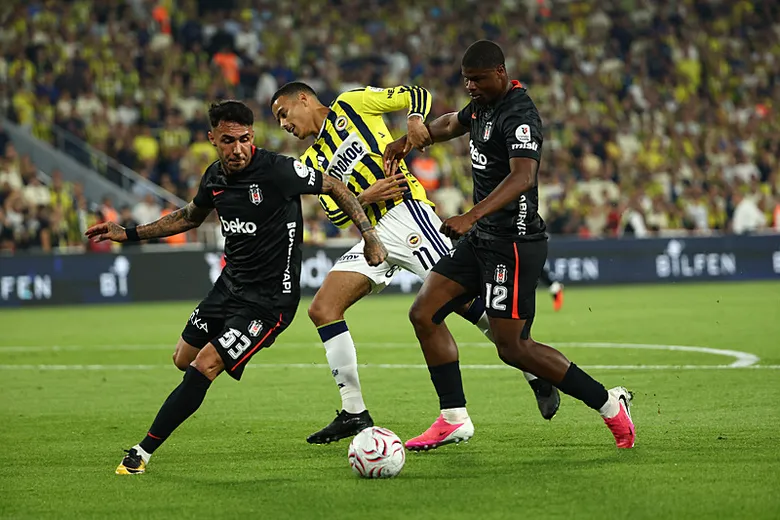 super-ligde-dev-derbi-canli-fenerbahce-besiktas-derbisi-basladi-1788634959026.png