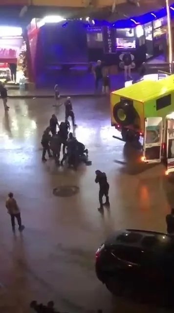 İzmit’te gece yarısı vahşet yaşandı: Eline jilet alan kişi korku saldı sonrası kanlı bitti!