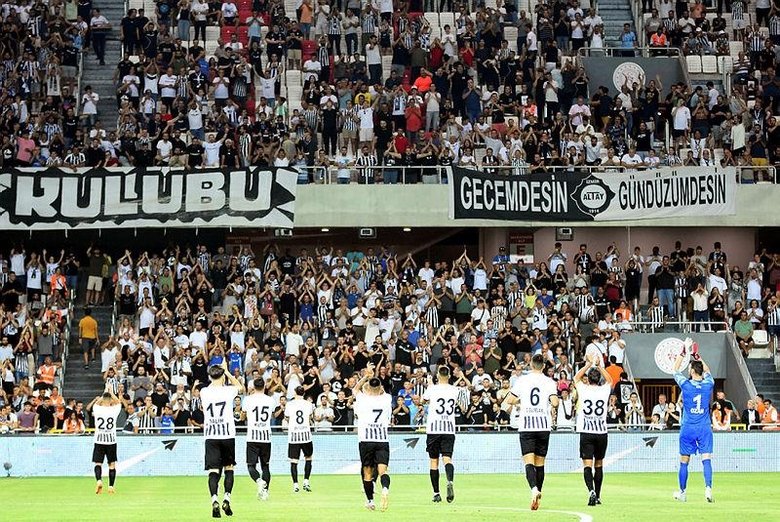 Samsunspor, Altay’ı ilk maçta 2-0’la geçti