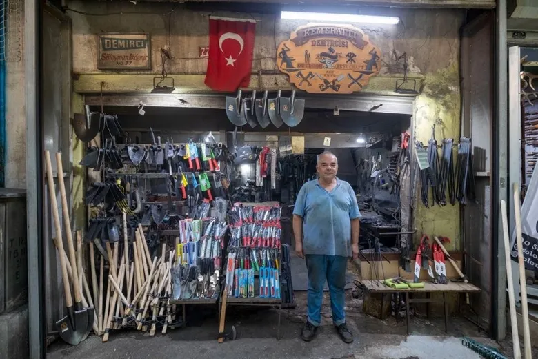izmir-kemeraltinda-yuzyillik-zanaatlar-zamana-direniyor-1786272146541.jpeg