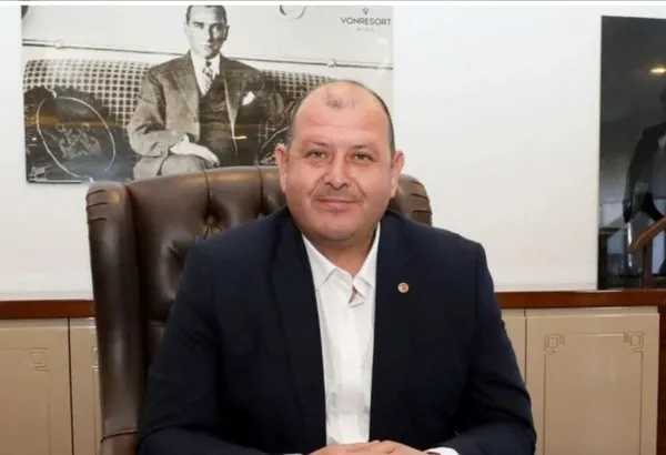 son-dakika-izmir-menderes-belediyesine-2-dalga-operasyon-9-supheli-gozaltina-alindi-1790143122208.jpeg