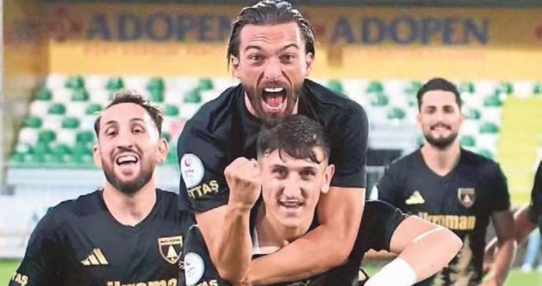 Muğlaspor ligde gol olup yağdı