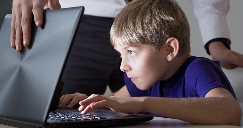 İnternet bağımlılığı dersleri de etkiliyor! Ailelere uyarı: Bu oyunlardan uzak durun