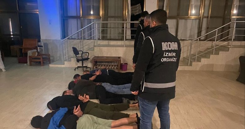 İzmir polisi göz açtırmıyor! 30 kişilik suç örgütü çökertildi
