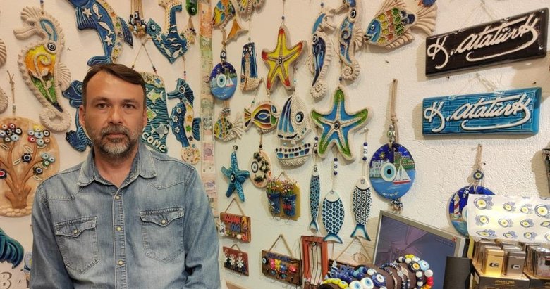 Tırnakçı turistler Kuşadası’nda esnafı dolandırdı