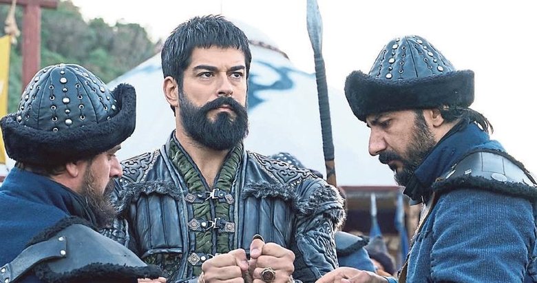 Osman Bey Kayı Obası’nın gözü önünde tutuklanıyor