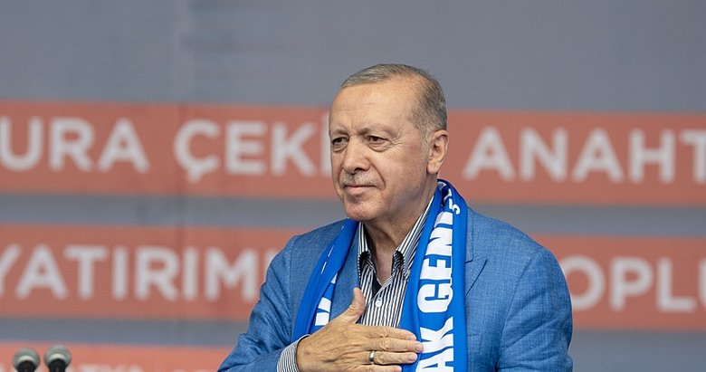 Başkan Erdoğan 300 bininci deprem konutu teslim töreninde konuştu: Enkazları kaldırdık yaraları sardık