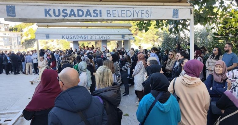 Sosyal Medya Fenomeni Parlak, gözyaşları içinde son yolculuğuna uğurlandı