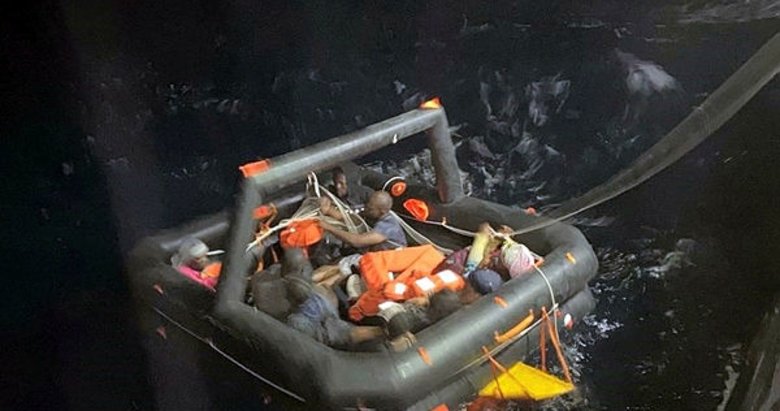 Marmaris’te 57 kaçak göçmen batmak üzereyken kurtarıldı