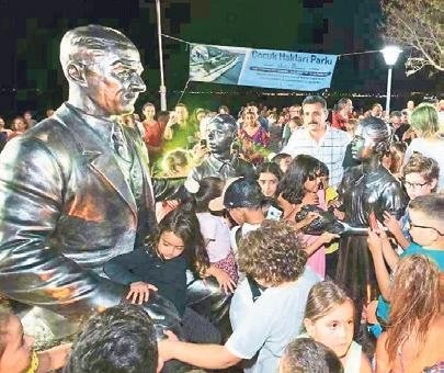 Dikilililer bir bardak suya muhtaç kaldı