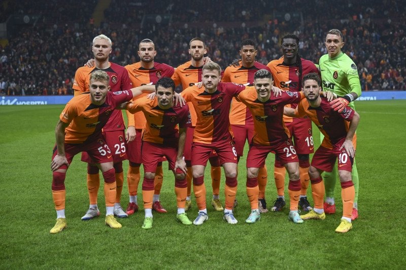 Galatasaray’da ara transfer dönemi hareketli geçiyor