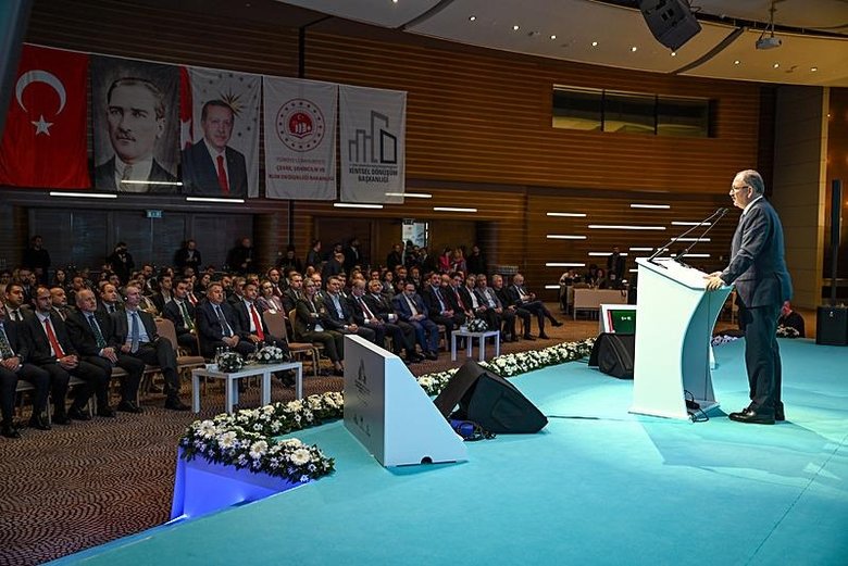 İzmir’e kentsel dönüşüm piyangosu: Bakan Özhaseki detayları açıkladı