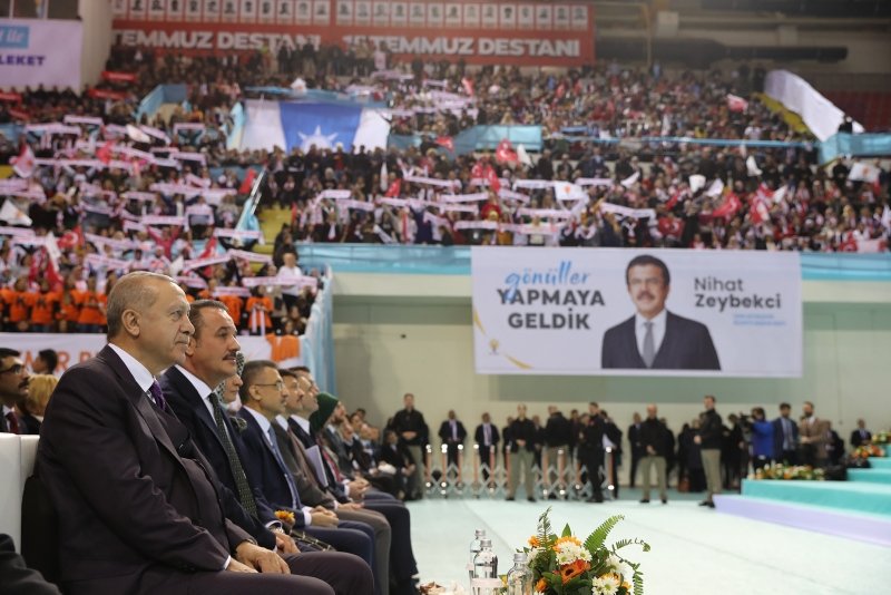 İzmir’de büyük coşku! AK Parti İzmir adayları tanıtım toplantısından kareler