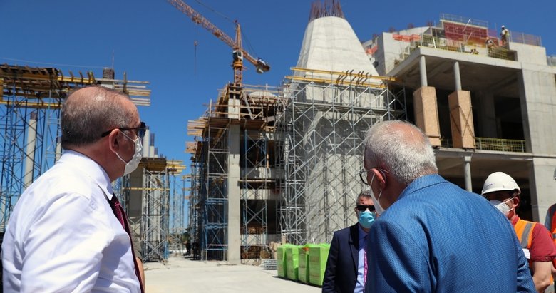 Başkan Erdoğan, Barbaros Hayrettinpaşa Camisi inşaatında incelemelerde bulundu