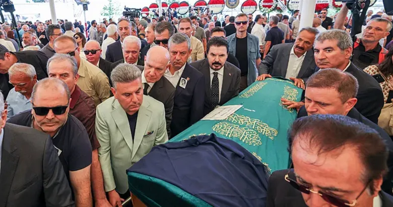 Deniz Baykal’ın eşi Olcay Baykal son yolculuğuna uğurlandı